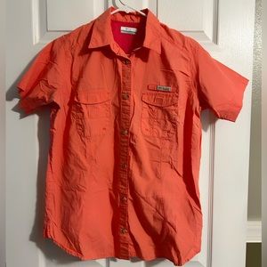🔥 Lot of 2 ladies Columbia PFG outdoor camping/ fishing shirts